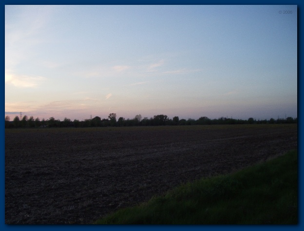 600x449 pixels (72K)